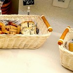 ややダイニング - １階
      パン