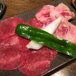 焼肉×もつ鍋 二子玉川 蔵月 - 