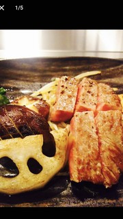 Suteki Dainingu Hoshizaki - グリル野菜とサーロイン。