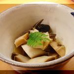 日本料理 鯛 - 鮑のやわらか煮
