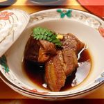 日本料理 鯛 - 豚の角煮