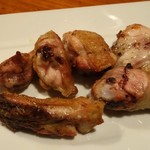 トラットリア アマッザ - ピカントン地鶏のアロースト，サルーミソース