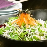 ●Kettle-fried whitebait crisp salad