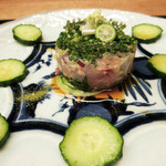 白 - 2.先附け:4日熟成の縞鯵と橘【平城京柱跡】ポン酢仕立て(四葉胡瓜/夏薬味/鯵の下層に希少種 大和橘)