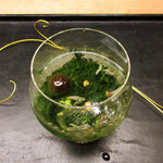 白 - 1.水辺の蛍【室生川と蛍を表現】(鮪出汁の冷製/モロヘイヤ/ジュンサイ/茶豆)(2017.7月夜)