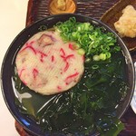 うどん 丸香 - わかめうどん（冷） + 丸天