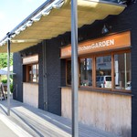 AWkitchen GARDEN - ～AWkitchen GARDEN 鎌倉～
      外観
      すぐそこは線路の踏切