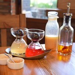 AWkitchen GARDEN 鎌倉 - ～AWkitchen GARDEN 鎌倉～
                                卓上のお洒落調味料
                                手前にあるのはソルト２種