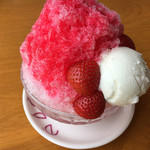 エベーヌ - イチゴ かき氷450円