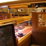 もりもり寿し - 寿司レーン