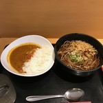 よもだそば 日本橋店 - 半よもだカレー+半たぬきそば 500円