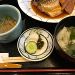 鮮菜家 - 小鉢のトコロテン・味噌汁