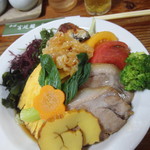 なにや - 冷やし中華1800円高級伊達巻き入り