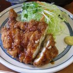 とん将 - チキンかつ　ソースかけ