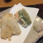 打心蕎庵 - 昼膳、天ぷら。キスの後ろに鱧の天ぷらも隠れていました。