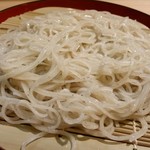 ひろ作 - 手打ちの更科そば。