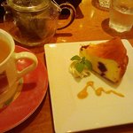 フレスキッシマ - 紫芋のチーズケーキ