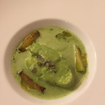 サラマンジェ ド ヨシノ - 鱸のファルシ　バジル風味のソースで