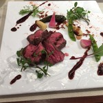 ビストロ ダイア - 北十勝ファーム短角牛、カイノミのロースト