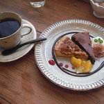 メイパール - タルト＆ショコラ　400円　有機コーヒー　400円