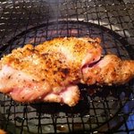 大阪料理 かわち乃酒場 - 鳥の焦げ目が美味そう