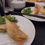 是的菜館 - 春巻き2種類(オーソドックスな物とチーズ入りの物）