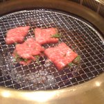 焼肉問屋 牛蔵 - 焼き中