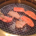 焼肉問屋 牛蔵 - 奪い合い②