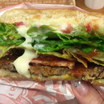 佐世保バーガーログキット - ソースがはみ出るのが美味しい証拠！