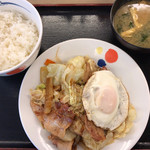 松屋 - 肉野菜の鉄板焼き定食 ¥630