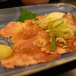 扇家 - タン刺し