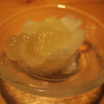 鈴しろ - 淡路すみいかを軽く炙ったもの　スダチのジュレがけ