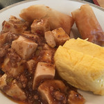 ホテルサトー水戸 - 麻婆豆腐、春巻き、卵焼き