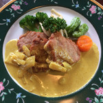 カフェレストラン　ぼなんざ - ランチ。豚ヒレのソテー、カレークリームソース