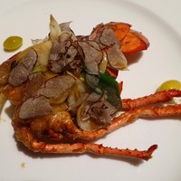 神田 雲林 - 活オマール海老と旬野菜の高菜ハーブ塩炒め，黒トリュフ添え