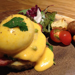 71238061 - エッグベネディクト（ベーコン）（税別600円）