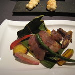 Casa Osano - 富士桜ポークの月桃包み焼き　季節の野菜添え