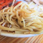 にかいや - 麺（中盛）