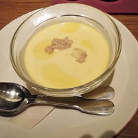 オービカ モッツァレラバー 横浜店 - ピザランチのスープ