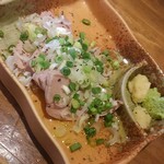 もつ焼き おとんば - レバ刺し