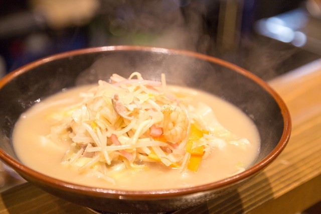 博多ラーメン・ちゃんぽん ひるとよる - 赤坂/ラーメン | 食べログ