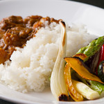 DECIBEL - 極上佐賀牛をふんだんに使ったデシベルカリー