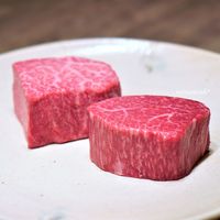 USHIGORO S. NISHIAZABU - 田村牧場のシンシンと、 　川岸牧場のシャトーブリアンの厚切りステーキ