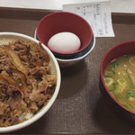 すき家 - 牛丼大盛 470円  トン汁たまごセット 140円