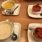 Mosu Baga - クラムチャウダーとコーンスープとレアチーズ風デザート