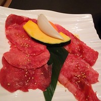 米澤牛DINING べこや - べこや御膳のタンとカルビ