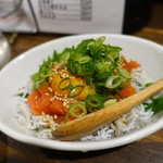 酒菜家 ペッシェロッソ - しらすとメンタイのユッケ