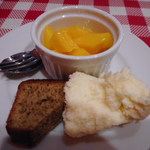 ビストロ アオキ - マンゴーゼリー、レアチーズのムース、コーヒーケーキ