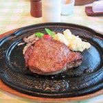 氷見牛ステーキ＆ワイン レストラン トロイカ - 特選氷見牛ヒレステーキ210g。8800円＋税