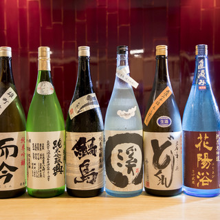 We offer a variety of drinks including carefully selected "drinkable rice" and domestic wine.